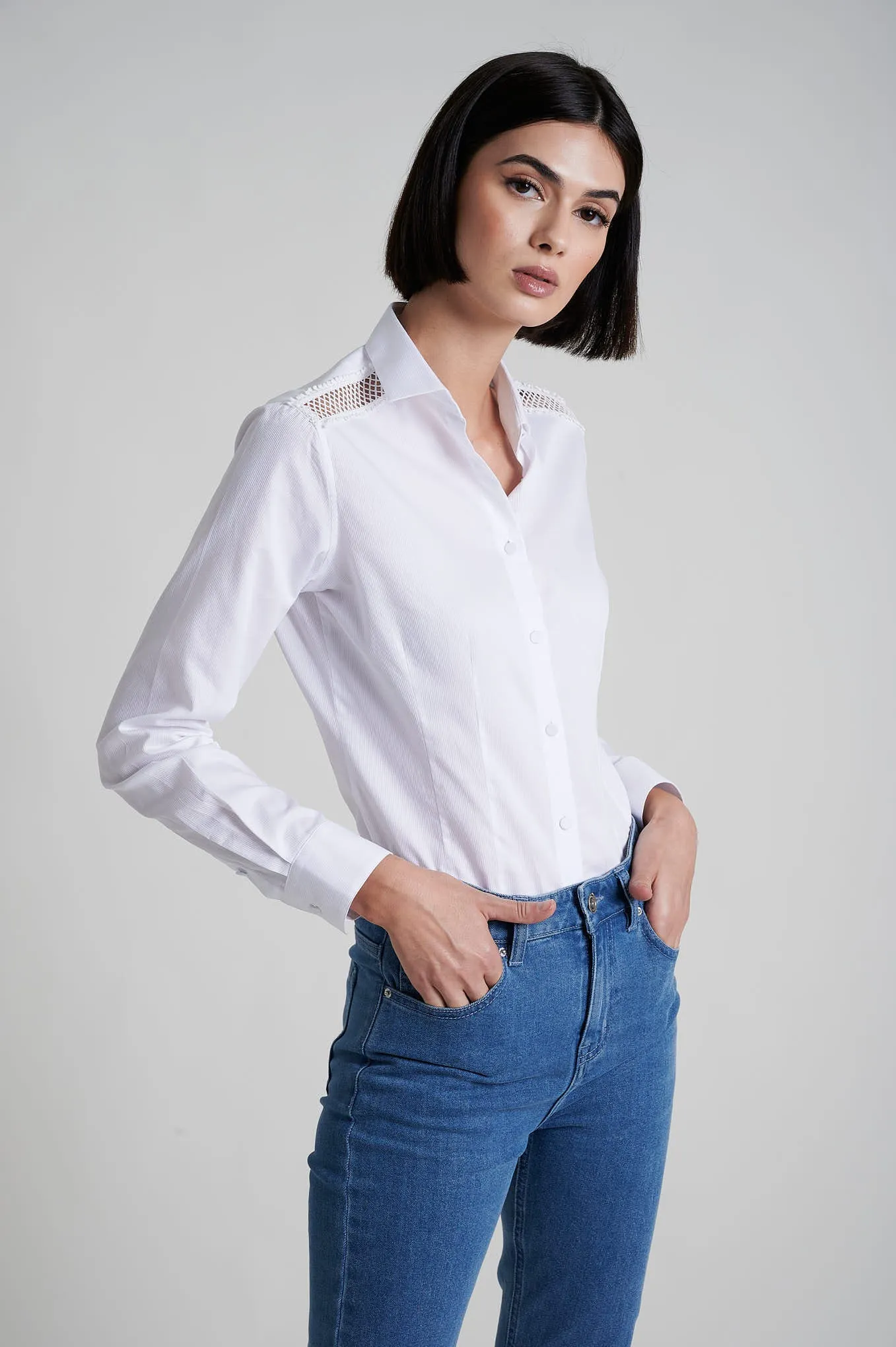 100% cotton shirt with inserted lace at shoulders