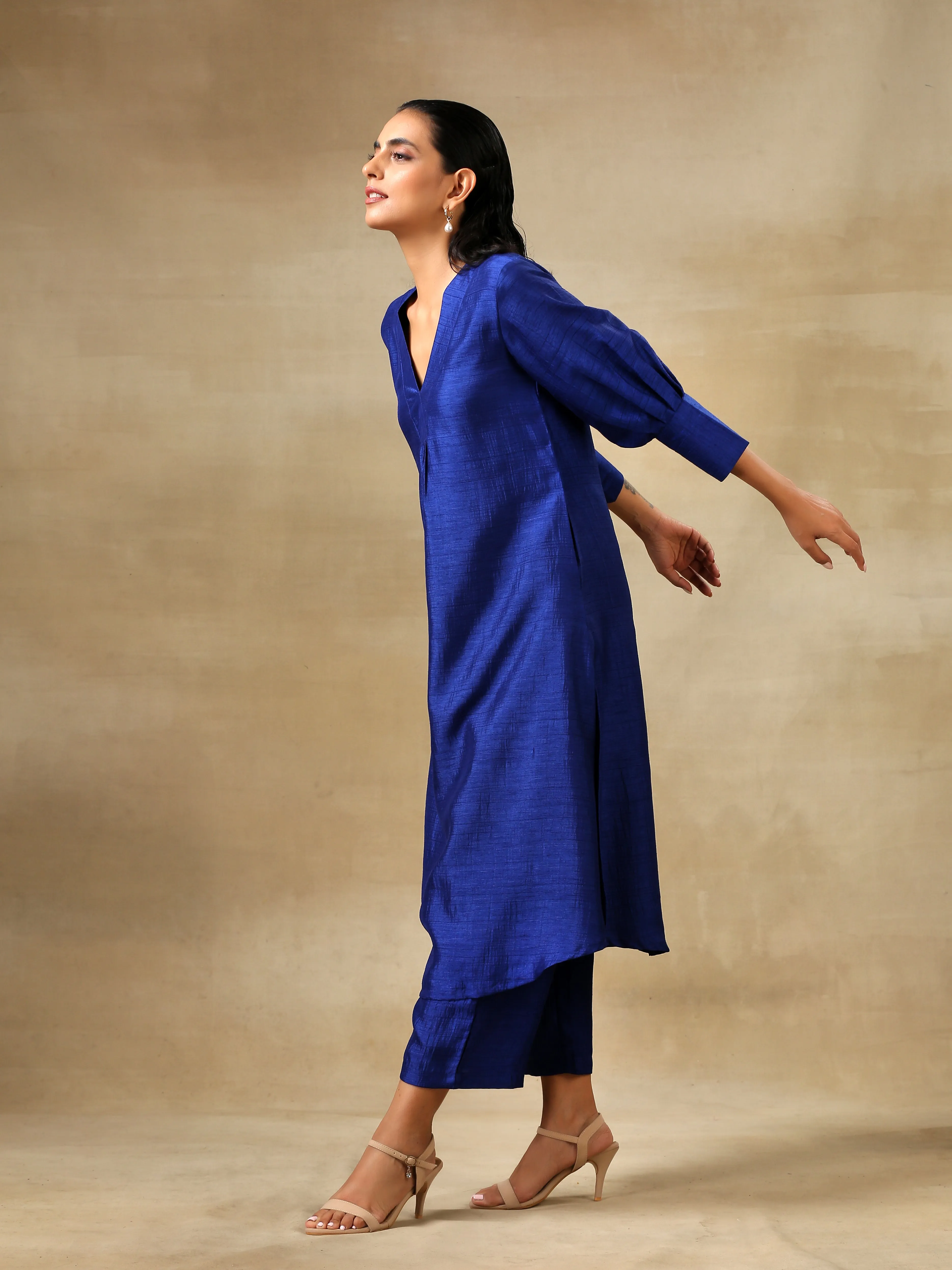 Blue Textured Silk Puff Sleeve Kurta Pant Set | Relove