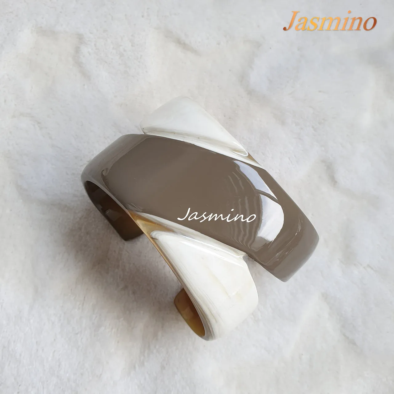 Jasmino Unique Diagonal Stripe Cuff Thick Open Bangle Bracelet Made By Natural Buffalo Horn