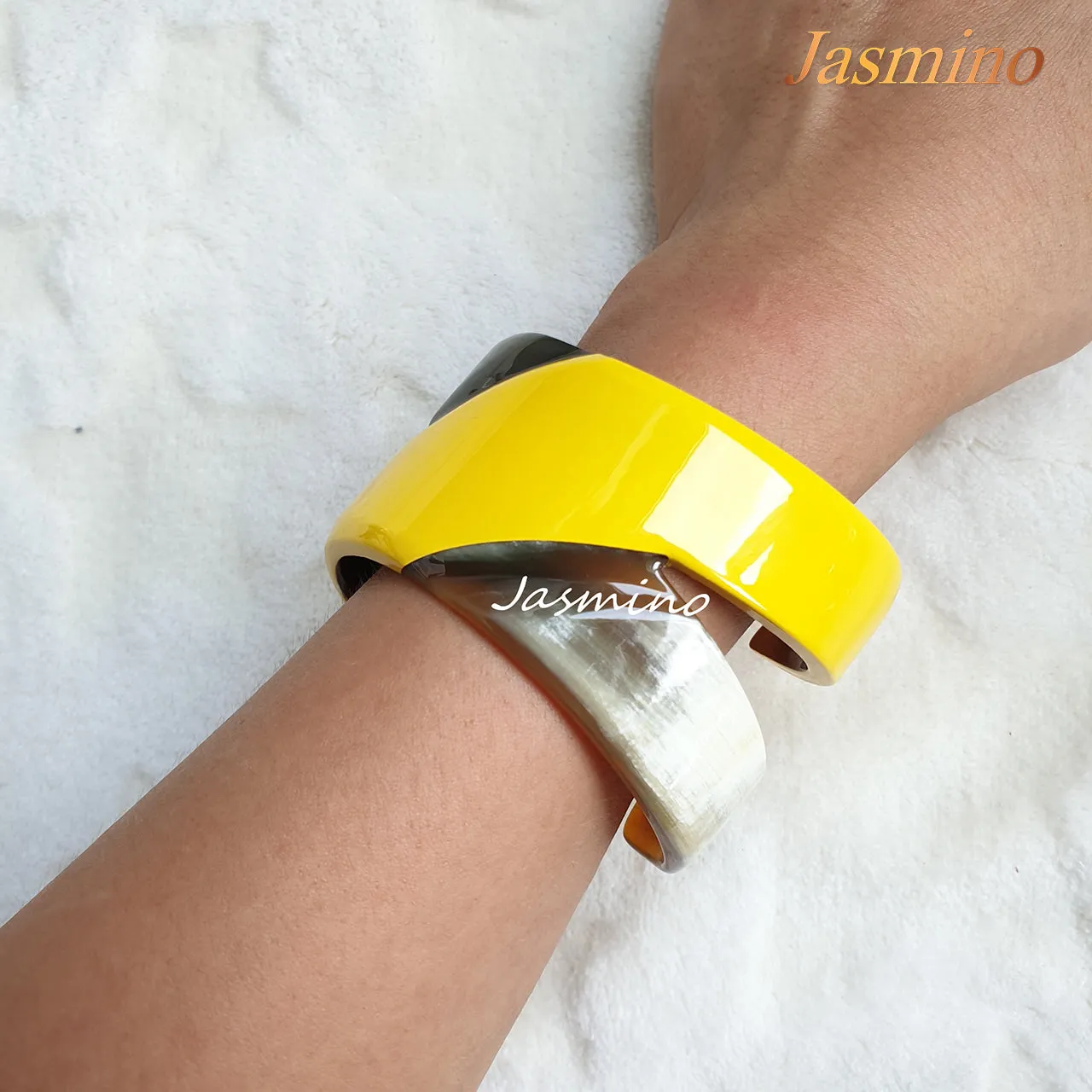 Jasmino Unique Diagonal Stripe Cuff Thick Open Bangle Bracelet Made By Natural Buffalo Horn