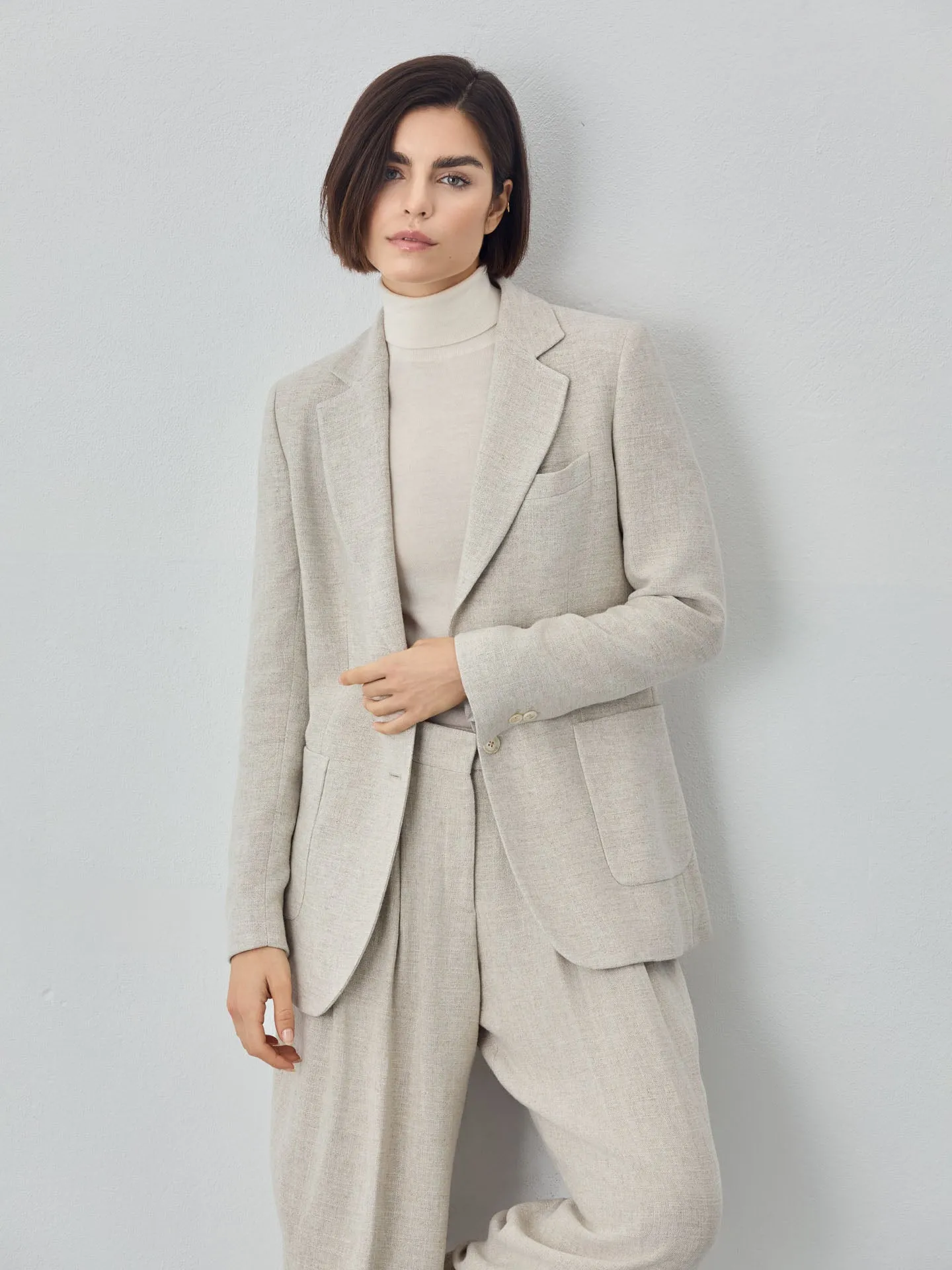 Single-Breasted Suit Blazer In Viscose Linen and Lyocell Blend