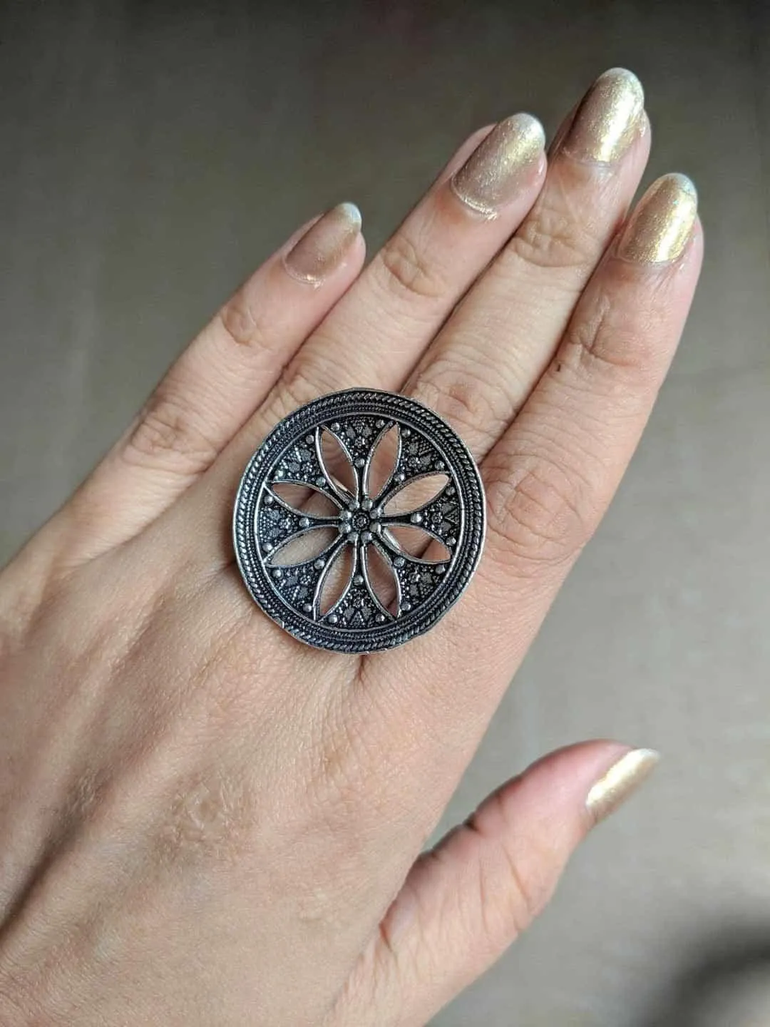 Sonakshi Sinha In Oxidised Heart Chakra Ring